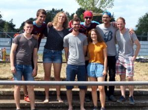 Ultimate Frisbee Abteilung beim Training. Gruppenbild